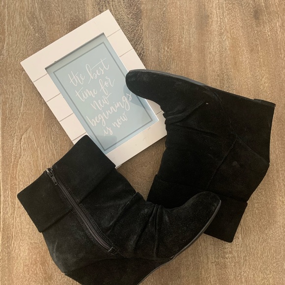 Women’s Inc. International Concept Booties - Picture 4 of 9